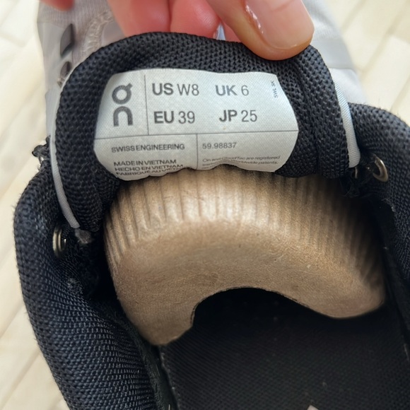 Cloud 5 Waterproof - 8 - Light Gray - Picture 9 of 10